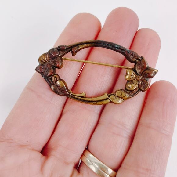 Vintage Art Nouveau Style Gold Tone Floral Revival Brooch 1940s Mid Century - Picture 3 of 9
